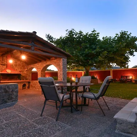 Villa Sofia Near The Halikounas